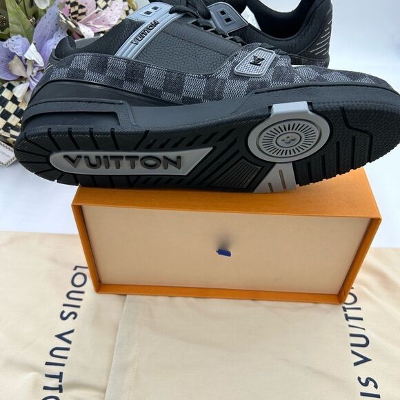 Men’s Louis Vuitton Damier 2024 trainer sneakers size 11 fits 13 US made Italy - Picture 10 of 12